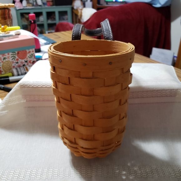 Vintage 2001 Longaberger Small Gatehouse Basket without liner - Picture 5 of 10